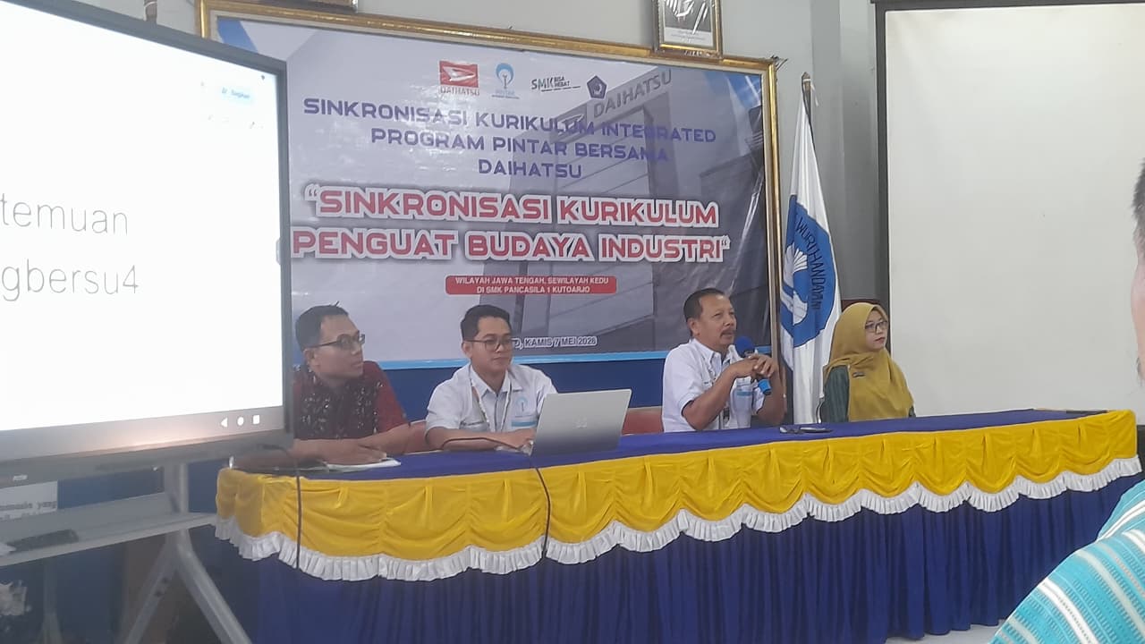 Sinkronisasi kurikulum penguat budaya industri sewilayah kedu